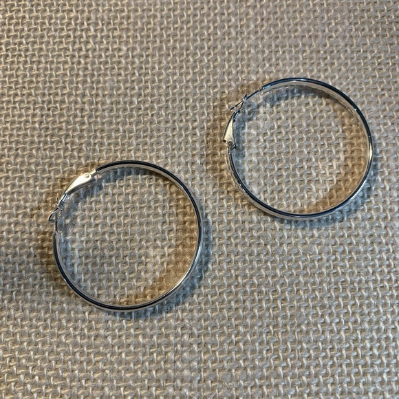 Sterling Silver Hoops with comfort closeure 1-1/2” diameter - Picture 9 of 10